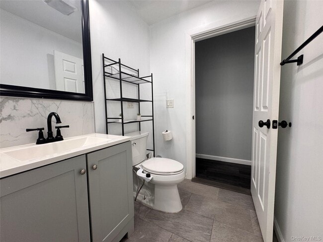 Building Photo - 645 E Beech St