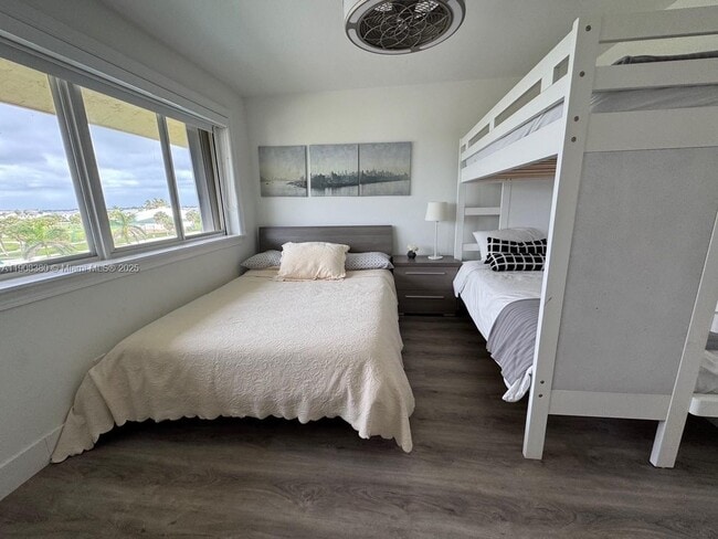 Building Photo - 1550 S Ocean Dr