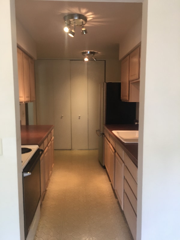 Building Photo - 2315 E Olive St