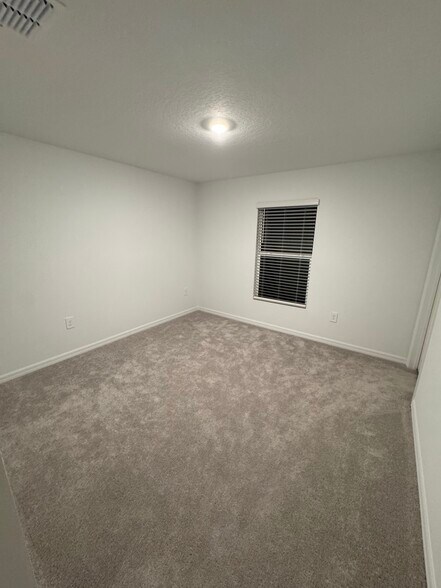Building Photo - 10235 Alder Green Dr