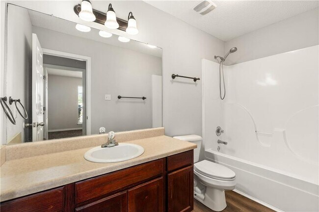 Building Photo - 2218 Summer Crossing