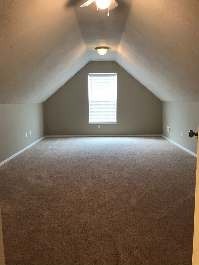 Building Photo - Republic Schools - Gorgeous 4 Bed 2 Bath 2 Car Garage For Rent