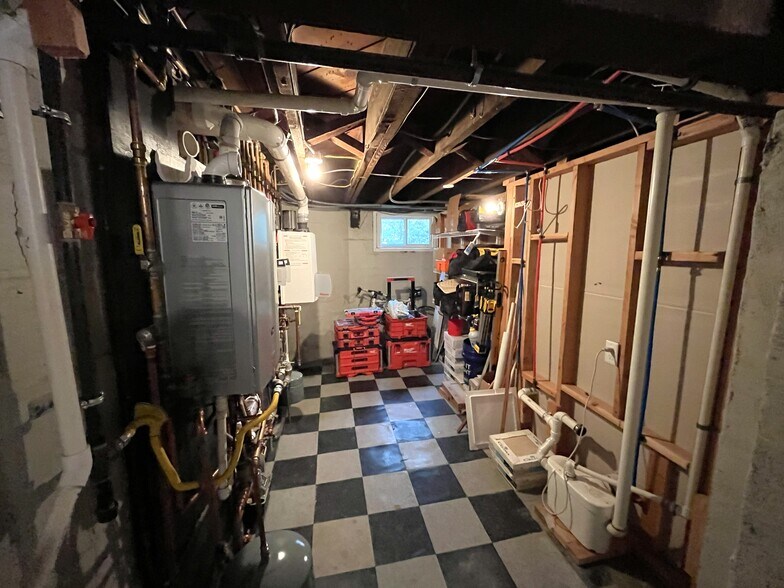 Building Photo - 90 Union Ave