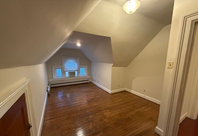 Building Photo - 312 South Upper Street, Lexington KY (Thir...