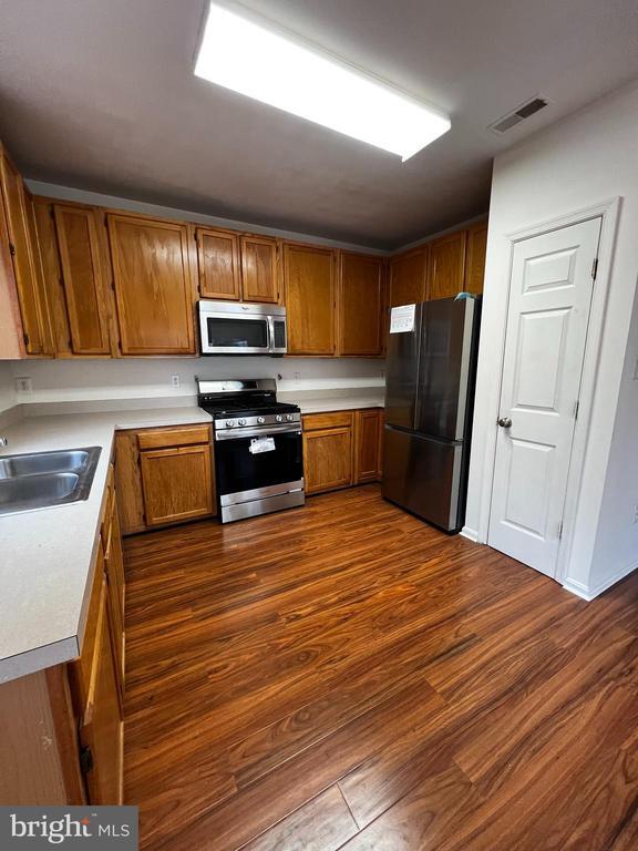 Building Photo - 3844 Koval Ln