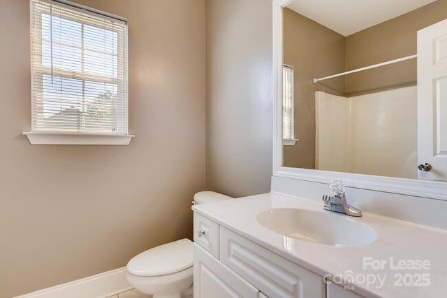Building Photo - 122 Oak Haven Dr