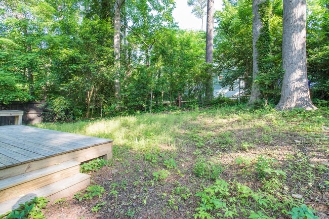 Building Photo - 200 Howell St