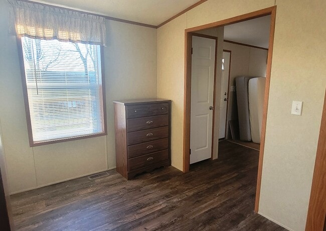 Building Photo - 290 Old Taylor Rd