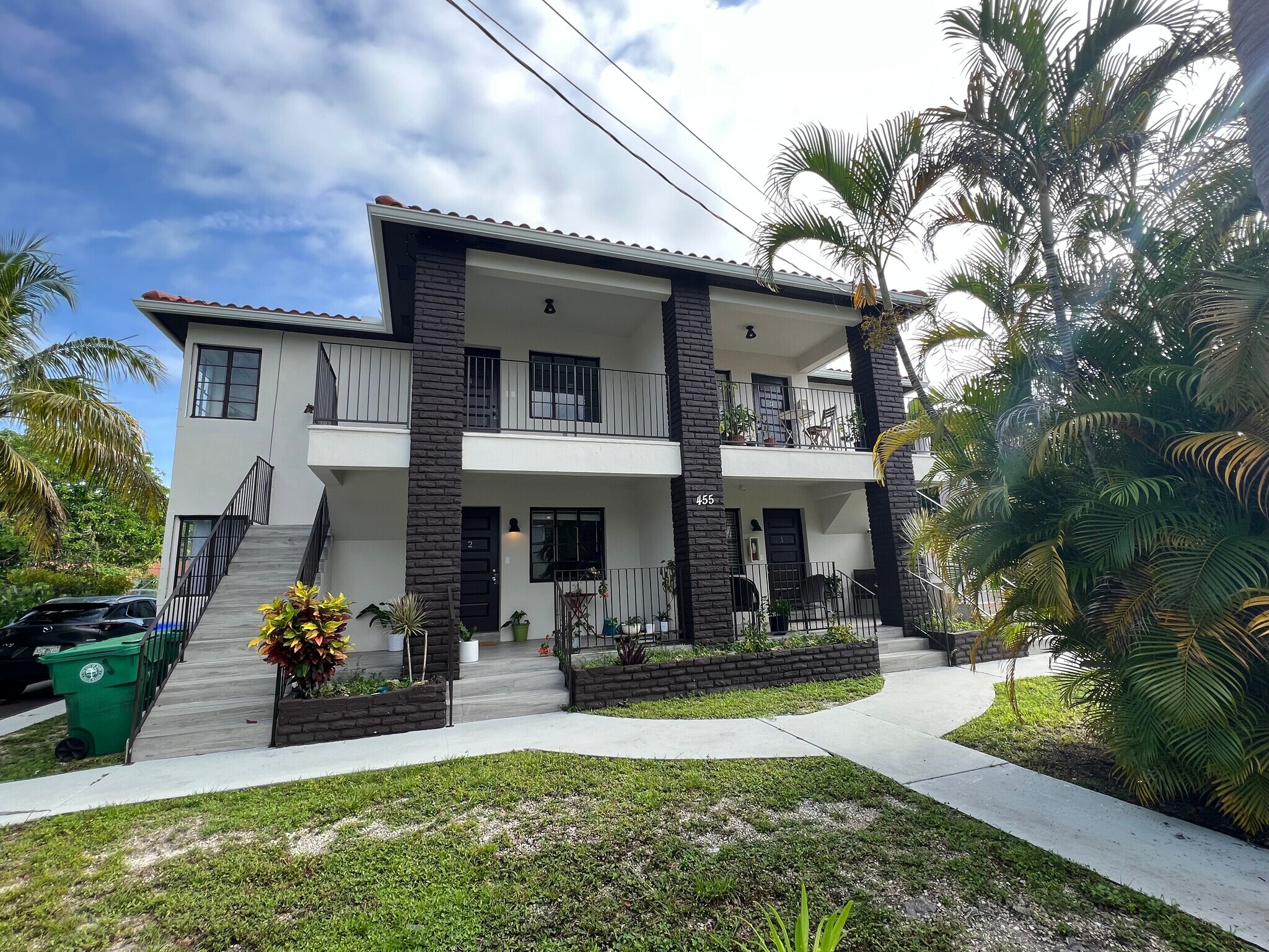 front of the building - 455 NE 62nd St