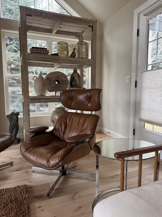 Building Photo - Winter Getaway: Large, Cozy Mountain Modern Home