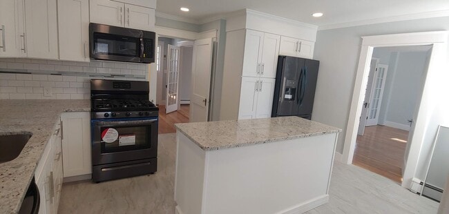 Building Photo - ***Please Respond Directly to the Online Listing, Calls May Not Be Returned***