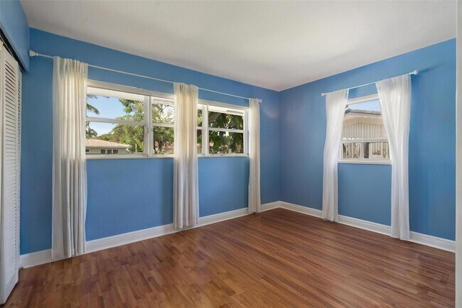 Building Photo - 2808 NE 22nd St