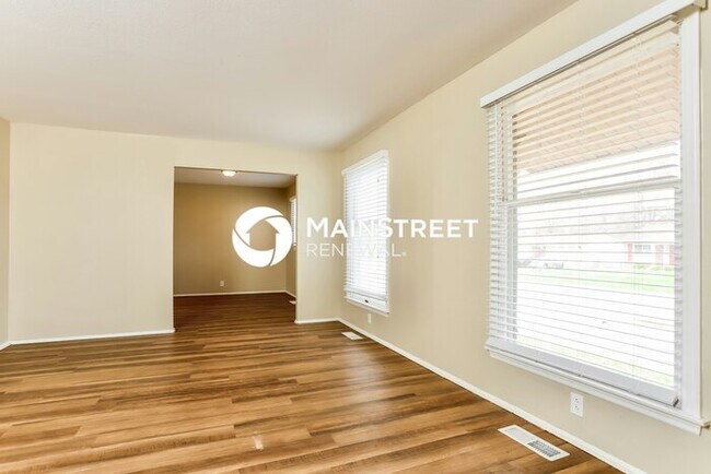 Building Photo - 4 Bedroom Pet-Friendly Home in Florissant,...