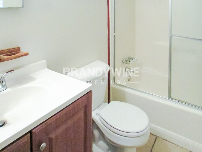Building Photo - 5063 Springtree Ct