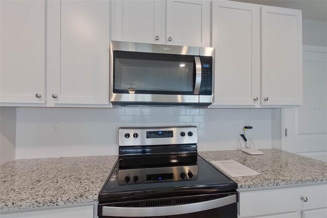 Building Photo - 8694 SW 43rd Ter