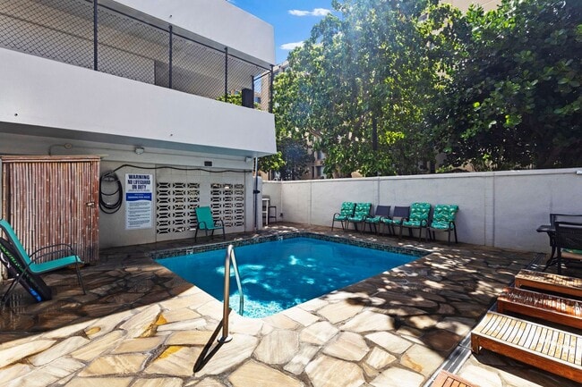 Building Photo - Furnished 18th-floor studio at Ala Wai Tow...