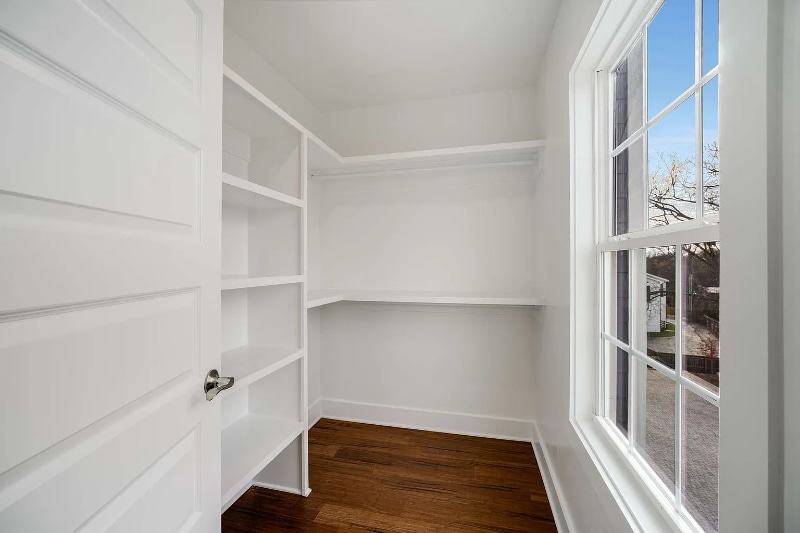 Building Photo - 192 Duke St