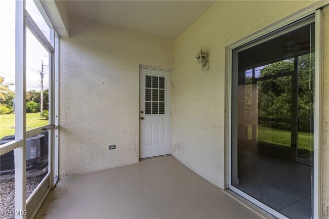 Building Photo - 5612 Rose Garden Rd