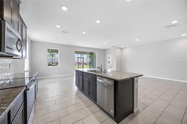Building Photo - 5719 Woodland Sage Dr