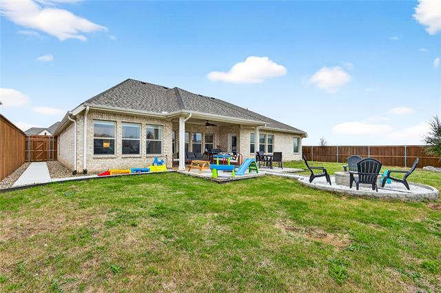 Building Photo - 215 Frio Dr