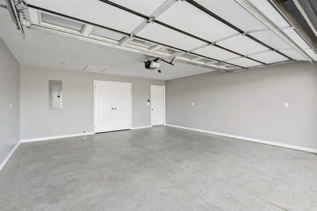 Building Photo - 15 Paislynne Ct