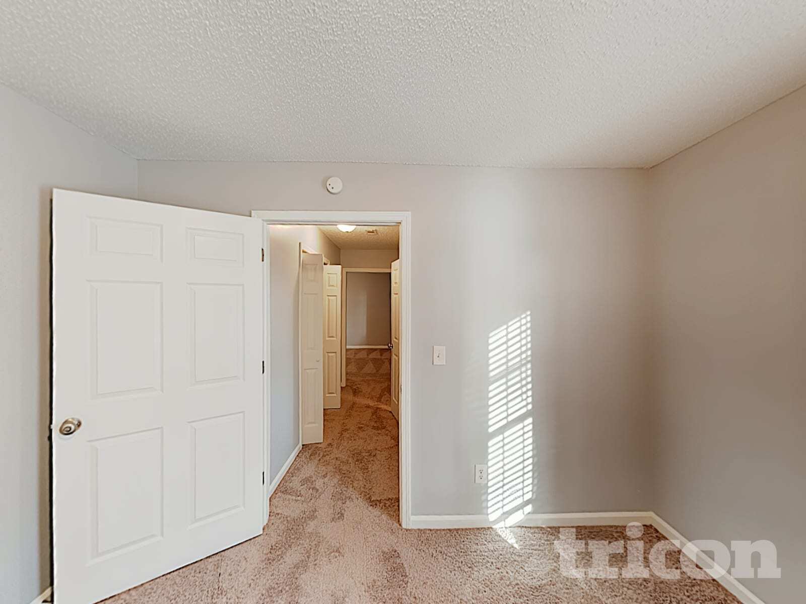 Building Photo - 227 Cheyenne Way