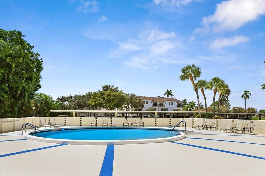 Building Photo - 2000 Presidential Way