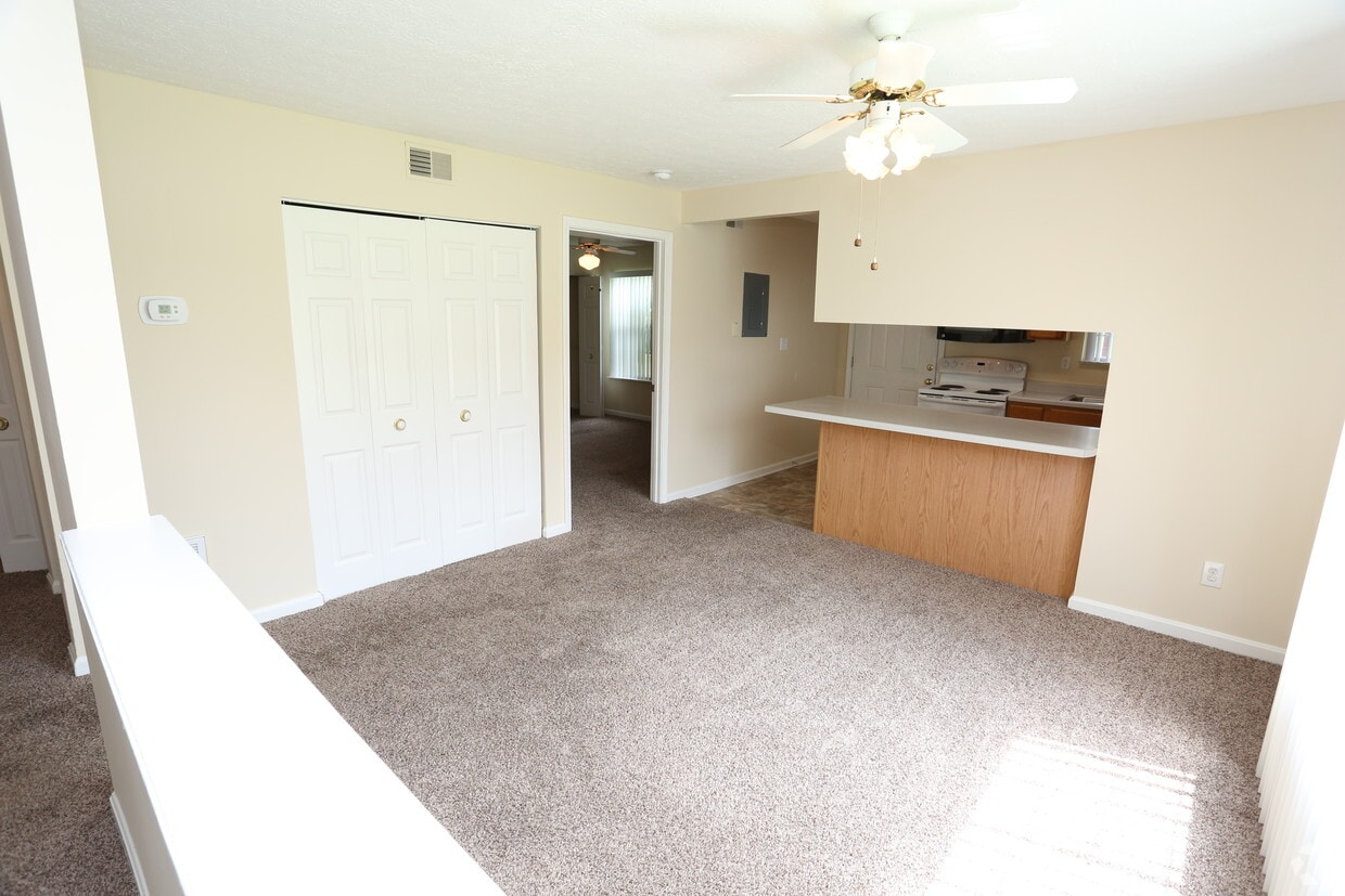 Auburn Place Town And Garden Homes Louisville Ky Apartment Finder