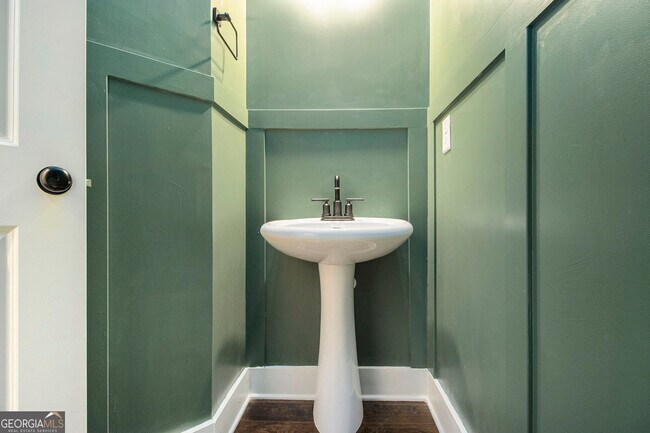 Building Photo - 2249 Mulsanne Dr