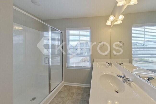 Building Photo - 857 Silent Barge Cv