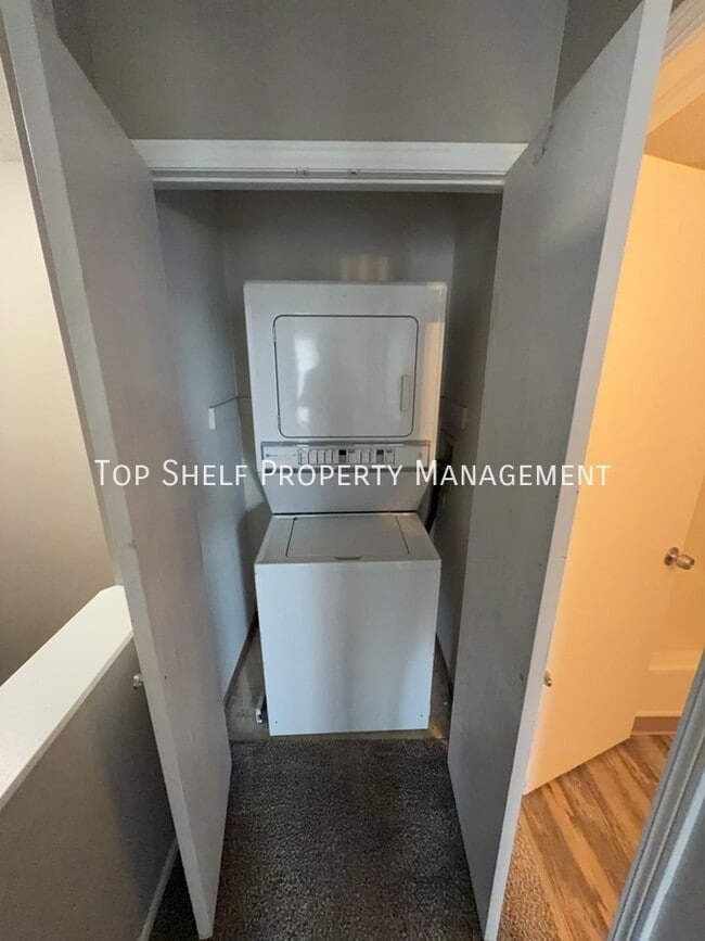 Building Photo - 1122 SE Mill Pond Ct