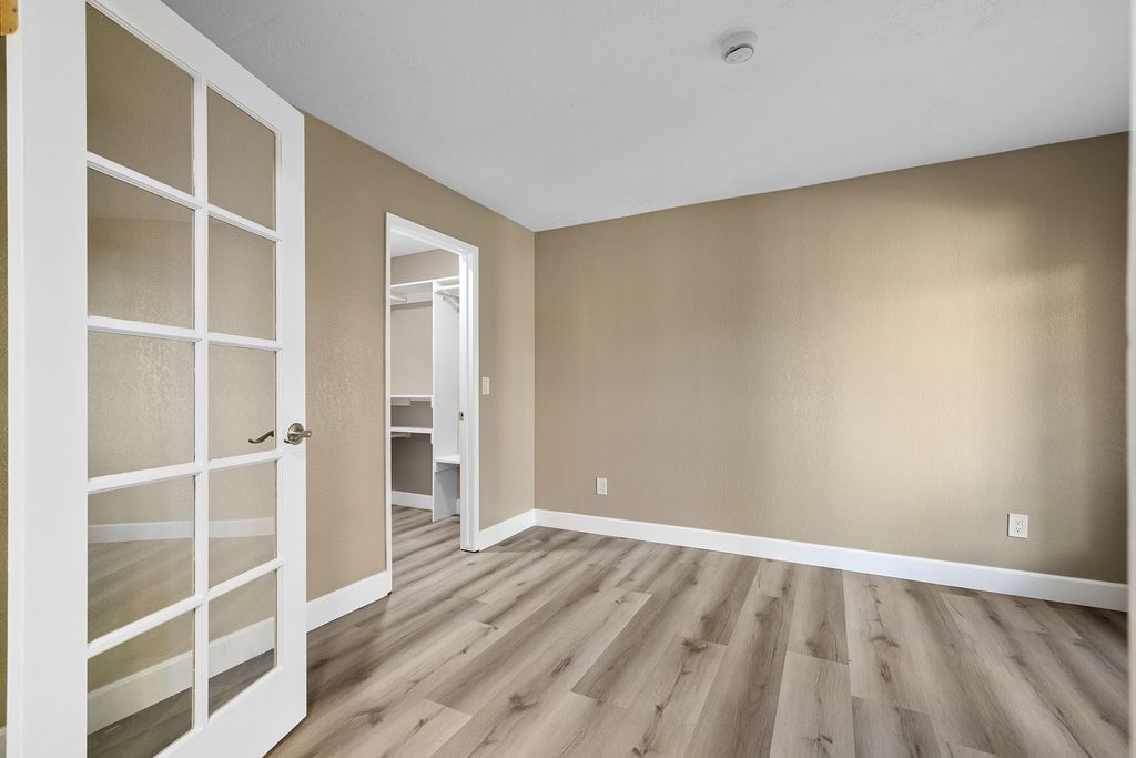 Building Photo - 109 Devonwood