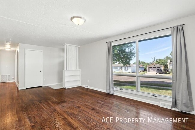 Primary Photo - 4586 Wentworth Dr