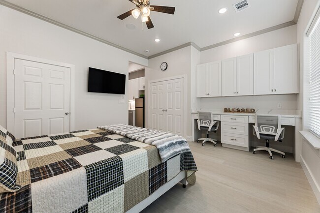 Building Photo - 3516 Noah St