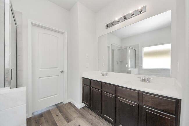 Building Photo - 4919 Purple Wisteria Ln