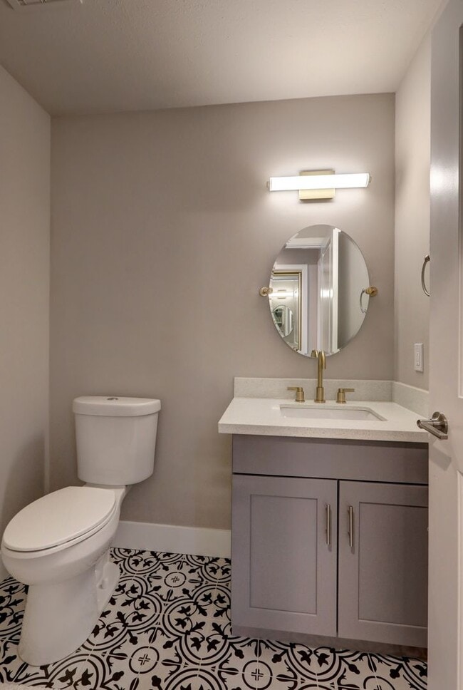 Building Photo - Where Architecture Meets Nature – Private Mercer Island Gem