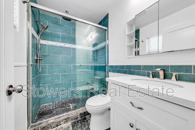 Building Photo - 8365 Lucania St
