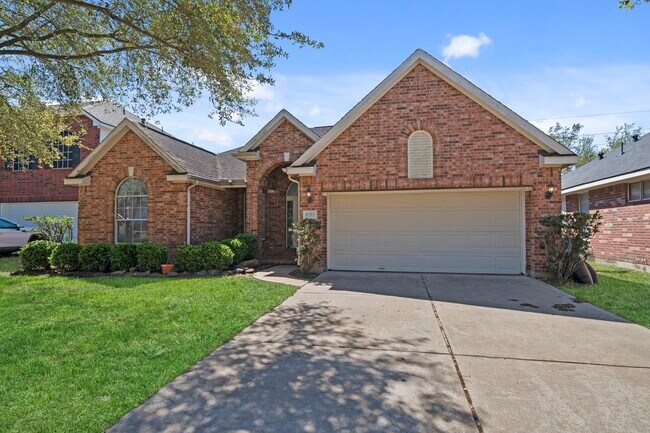 Building Photo - 17215 Fernchase Ct