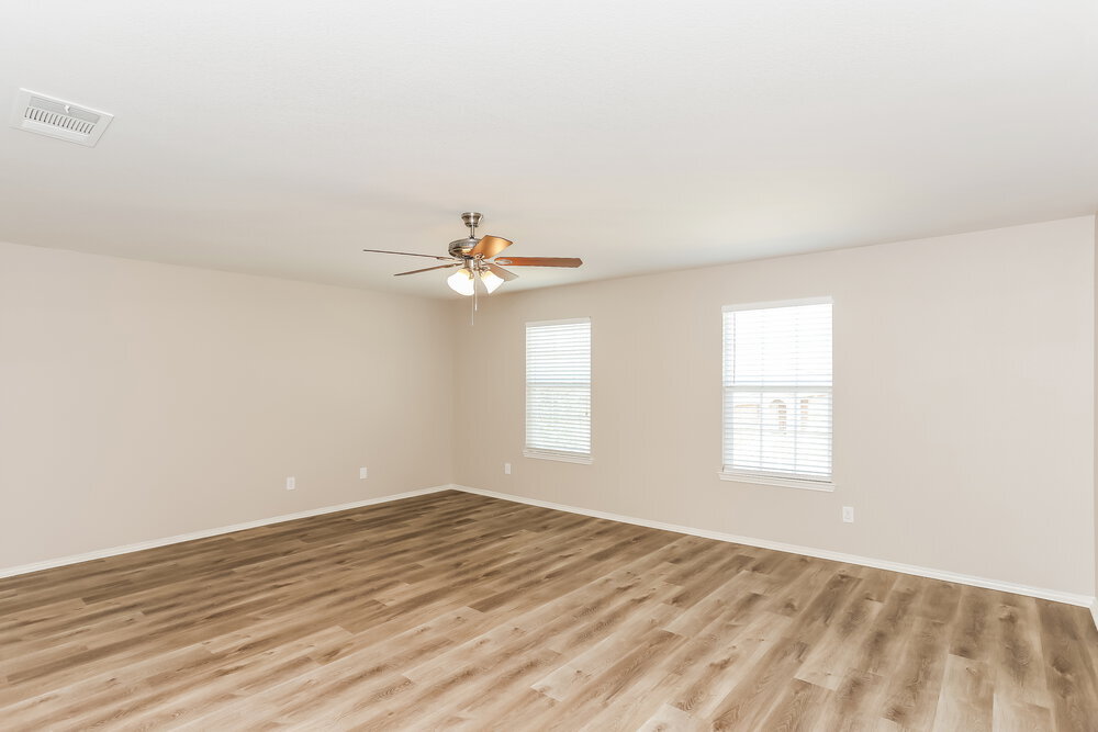 Building Photo - 413 Emerald Creek Dr