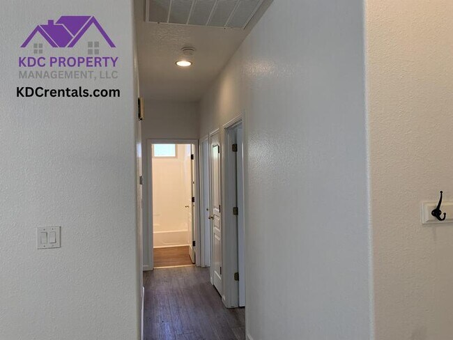 Building Photo - 1024 Westcreek Ln
