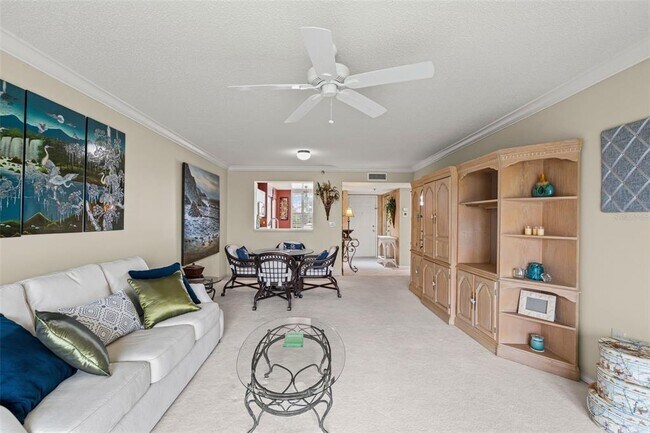 Building Photo - 4550 Pinebrook Cir