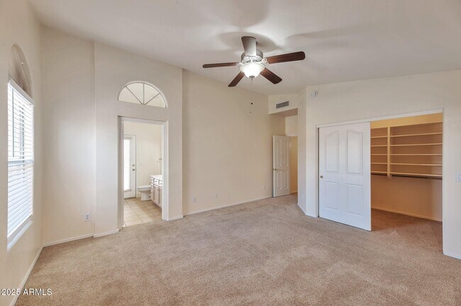 Building Photo - 2312 E Williams Dr