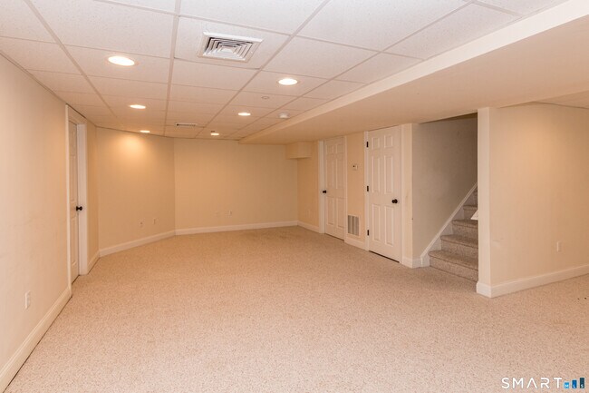 Building Photo - 14 Last Leaf Cir