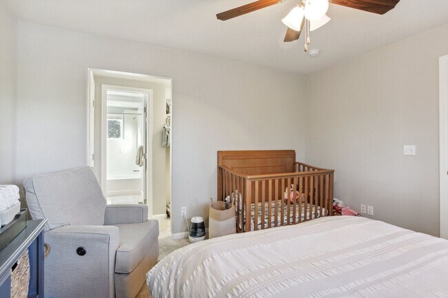 Building Photo - Arvada Townhome with Serene Lake Views