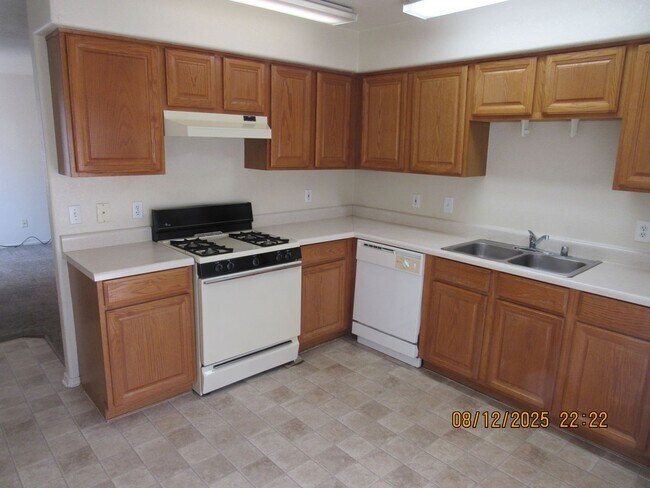 Building Photo - 2469 Armour Ave