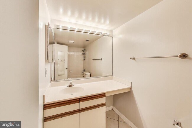 Building Photo - 918 Westhaven Dr