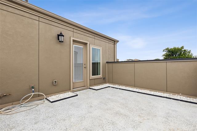 Building Photo - 750 High Garden Pl