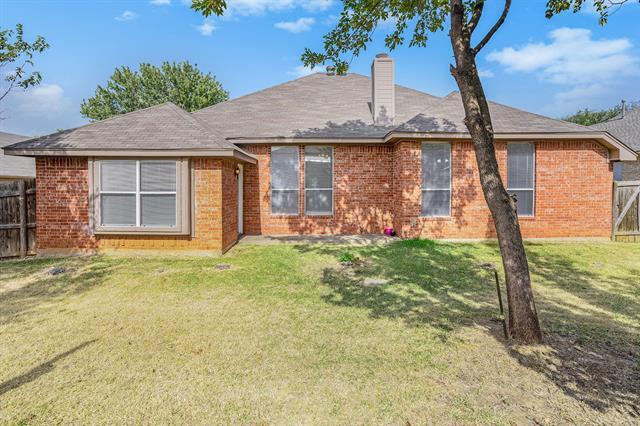 Building Photo - 4712 Shorewood Dr