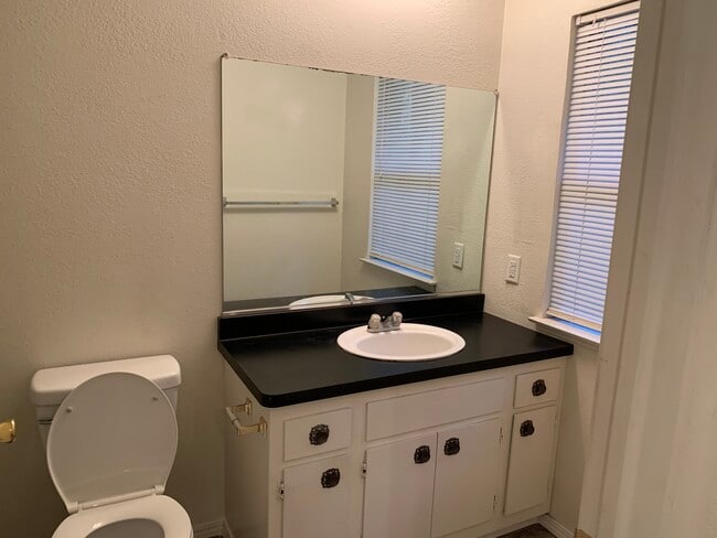 Building Photo - 14424 Wycliff Way