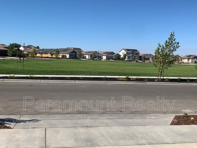 Building Photo - 886 Shearwater Rd